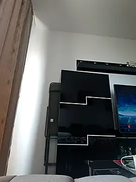 Yui-Ch – webcam model profile photo Image 8