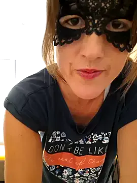 roouse – webcam model profile photo Image 6