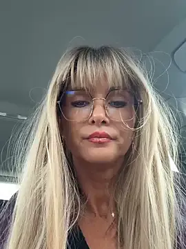 Lusty_Rose01 – webcam model profile photo Image 5