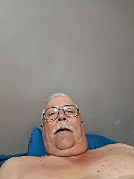 roouse – webcam model profile photo Image 11