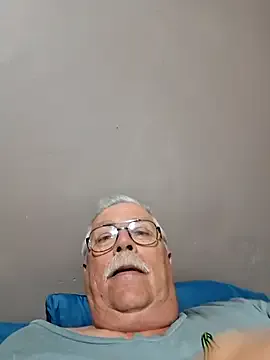 roouse – webcam model profile photo Image 16