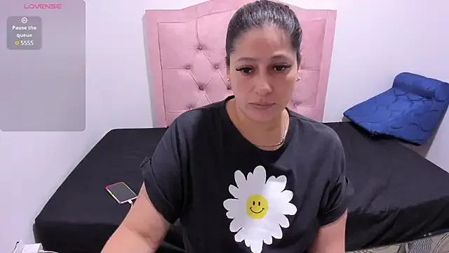 Queen_Shanuu – webcam model profile photo Image 2