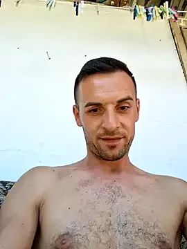 roouse – webcam model profile photo Image 9