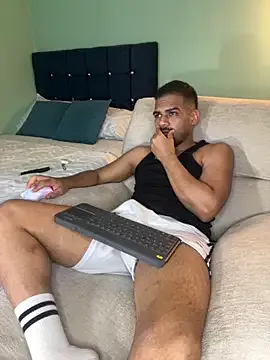 _Alicee_1 – webcam model profile photo Image 19