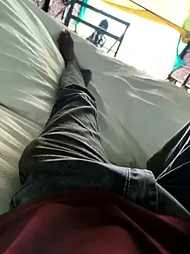 zui_lu – webcam model profile photo Image 4