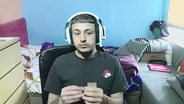 Mia--meow – webcam model profile photo Image 6