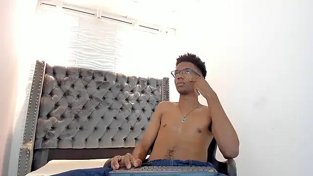 yuuki8910 – webcam model profile photo Image 16