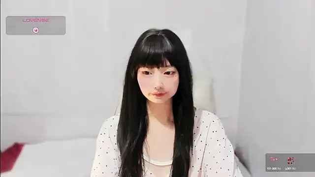 NANA_7 – webcam model profile photo Image 6