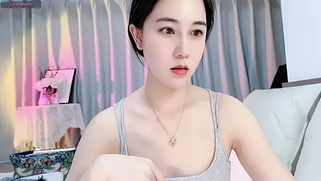 MeganneAllen – webcam model profile photo Image 15