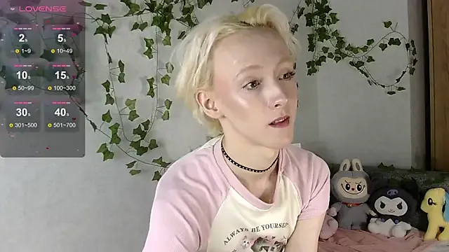 hina_porn – webcam model profile photo Image 15
