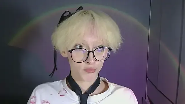 hina_porn – webcam model profile photo Image 2
