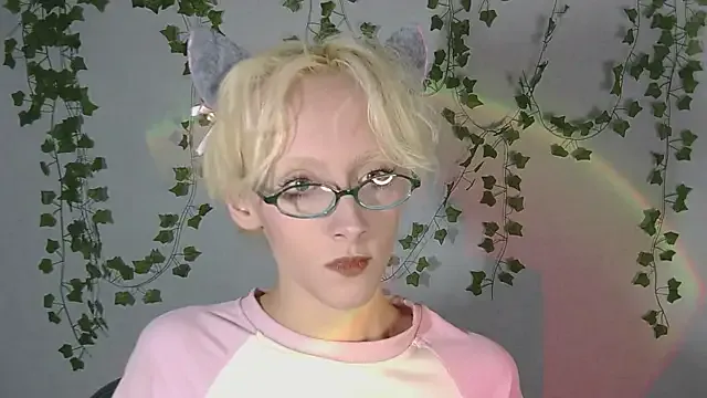 hina_porn – webcam model profile photo Image 5