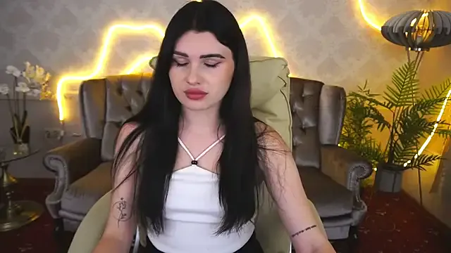 HannaMaison – webcam model profile photo Image 5