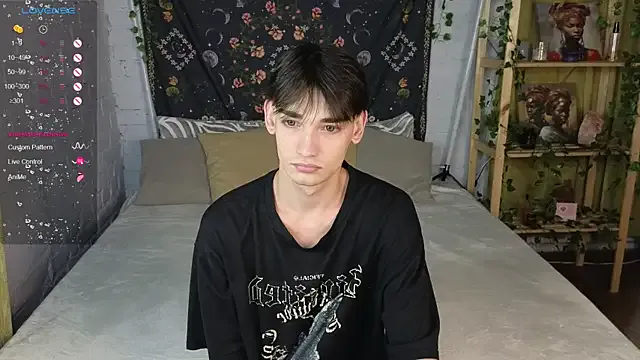 Benson18y – webcam model profile photo Image 8