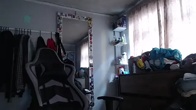  – webcam model profile photo Image 6