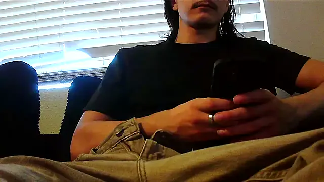 roouse – webcam model profile photo Image 15