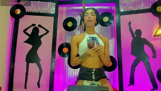 Crystal_Valentine – webcam model profile photo Image 9