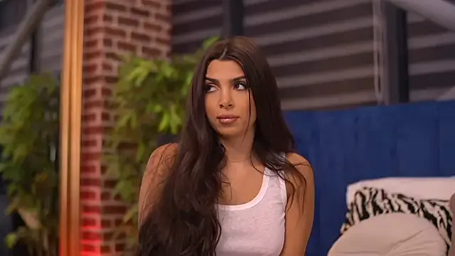 Yui-Ch – webcam model profile photo Image 17