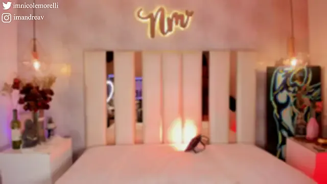 oypo – webcam model profile photo Image 3