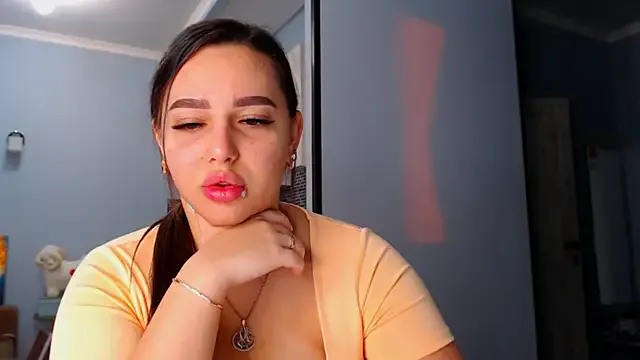 BriaKaye – webcam model profile photo Image 2