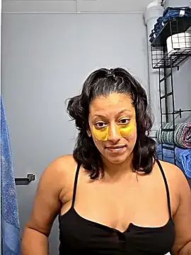 Sofiyaa_39 – webcam model profile photo Image 16