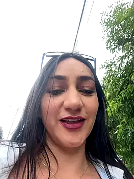 Sofiyaa_39 – webcam model profile photo Image 12