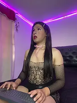 Latinaebony69 – webcam model profile photo Image 10