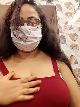 maataaan – webcam model profile photo Image 10