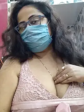 maataaan – webcam model profile photo Image 12