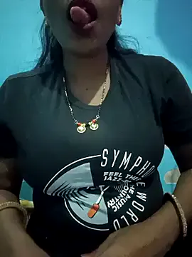 MiaKorz – webcam model profile photo Image 10