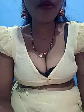 MiaKorz – webcam model profile photo Image 8