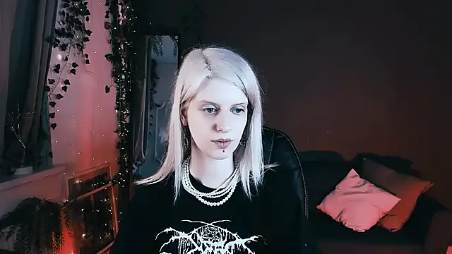 Mia--meow – webcam model profile photo Image 14