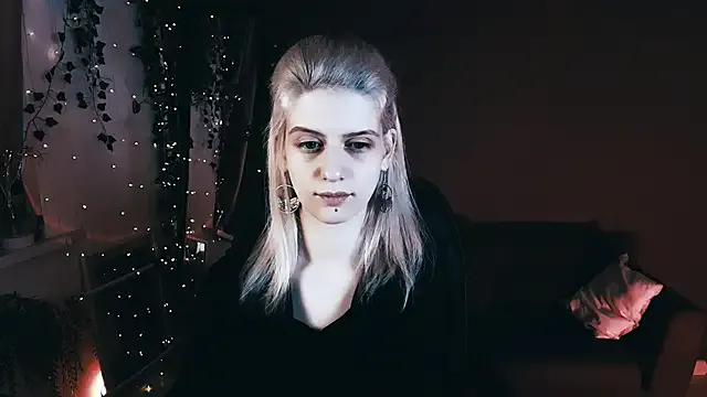 Mia--meow – webcam model profile photo Image 17