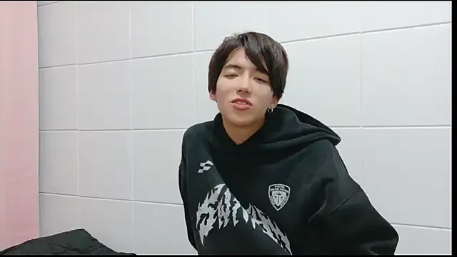 Mia--meow – webcam model profile photo Image 5