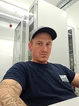 sara__xx__love – webcam model profile photo Image 10