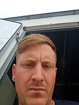 sara__xx__love – webcam model profile photo Image 8