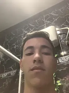 GouGou-111 – webcam model profile photo Image 11