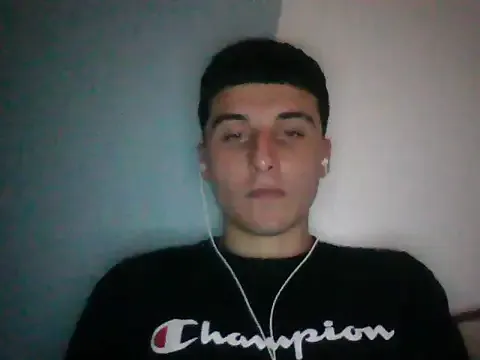 roouse – webcam model profile photo Image 8