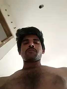 Yui-Ch – webcam model profile photo Image 15