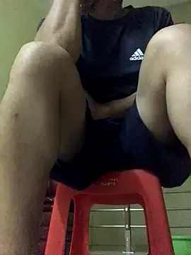  – webcam model profile photo Image 18