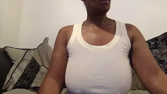 AmeliaBrilliants – webcam model profile photo Image 15