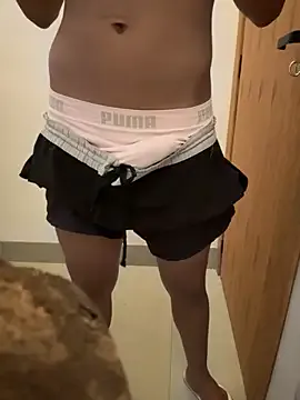 GouGou-111 – webcam model profile photo Image 6