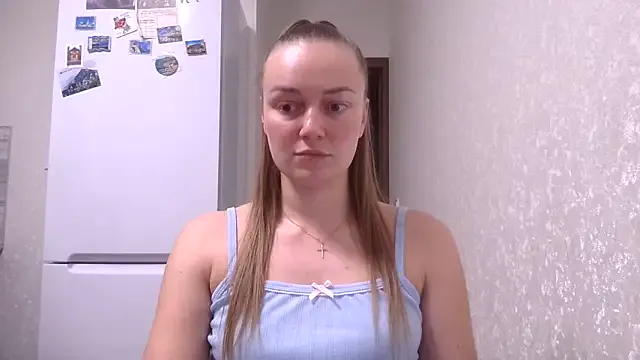 roouse – webcam model profile photo Image 6