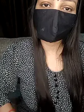 maataaan – webcam model profile photo Image 4
