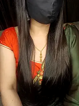 maataaan – webcam model profile photo Image 9
