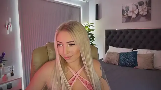 CarlaHatman – webcam model profile photo Image 13