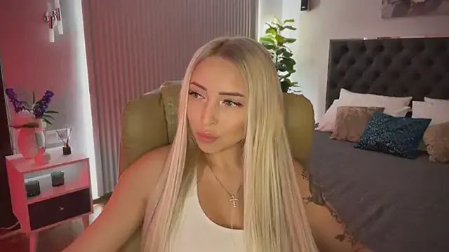 CarlaHatman – webcam model profile photo Image 14