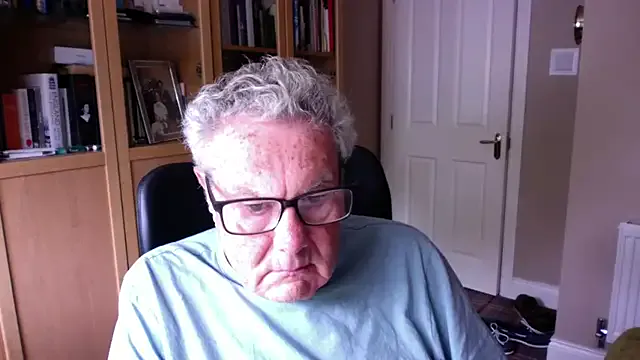 Yui-Ch – webcam model profile photo Image 12