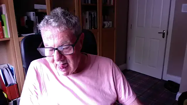 Yui-Ch – webcam model profile photo Image 15