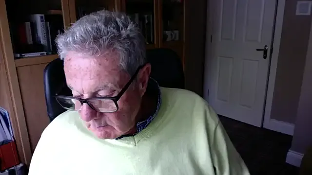 Yui-Ch – webcam model profile photo Image 17